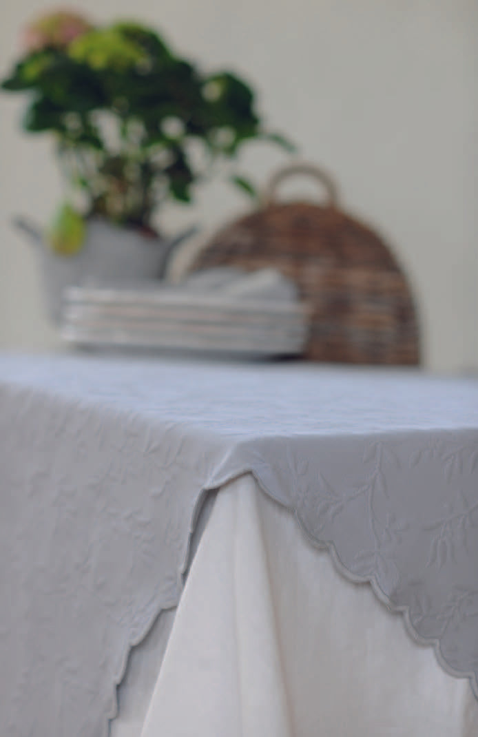 Delphine table cloth is a specially designed for those who are looking for an unique table cloth.This 100% jacquard cotton table cloth has been stonewashed to give it this special finish, it also makes it easy to maintain as it will not shrink after washed or tumbling. All  sides are finished with a lovely scalloped edge.