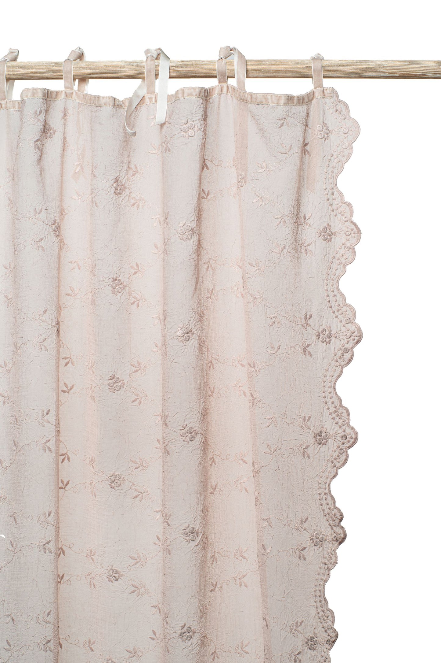 The Victoria embroidered voile curtain adds that special touch to your window. This design is timeless and will fit any interior. Finished with velvet ribbons and a lovely scallop on both lengths.