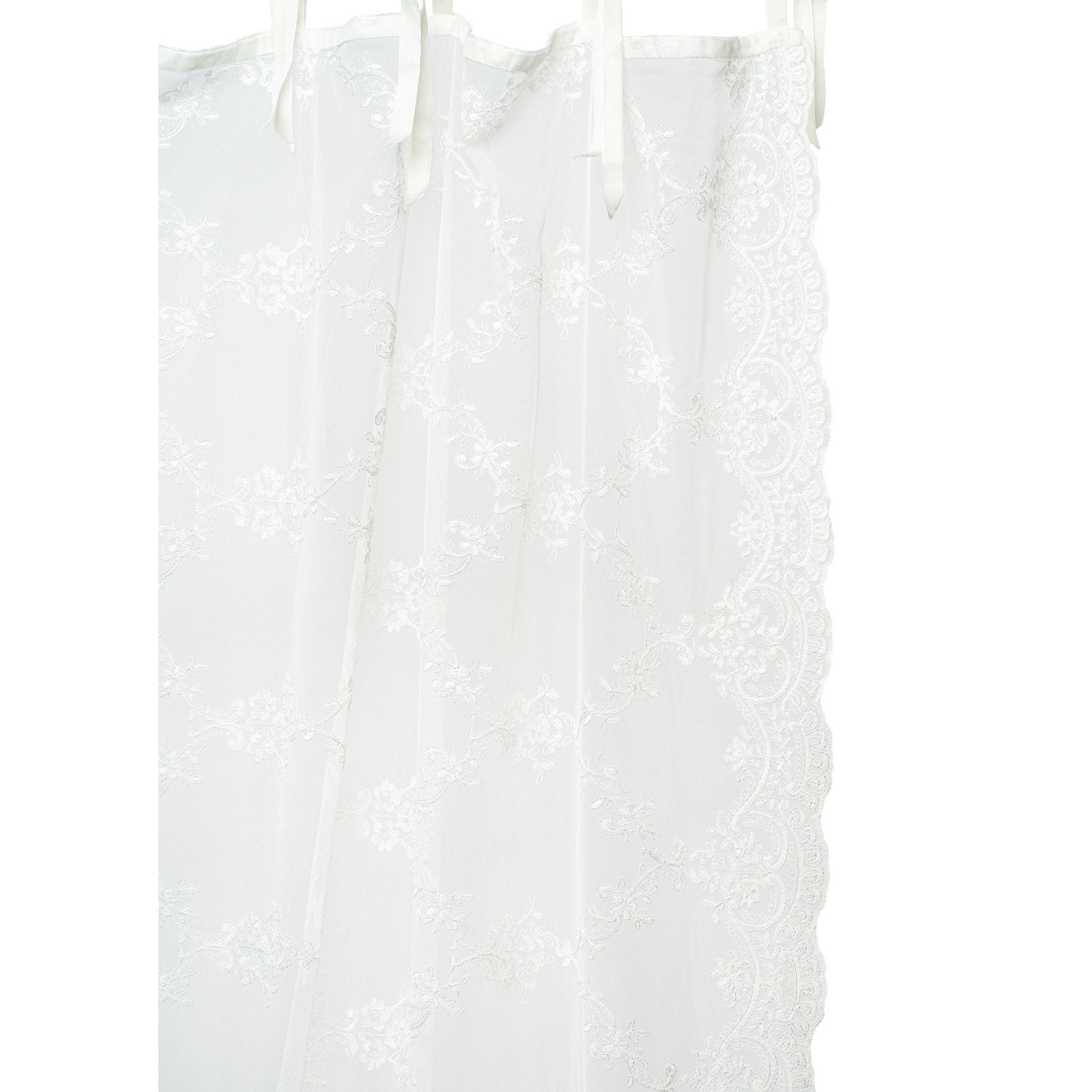 Timeless beauty meets modern convenience: Amelia's machine-washable lace retains its charm.