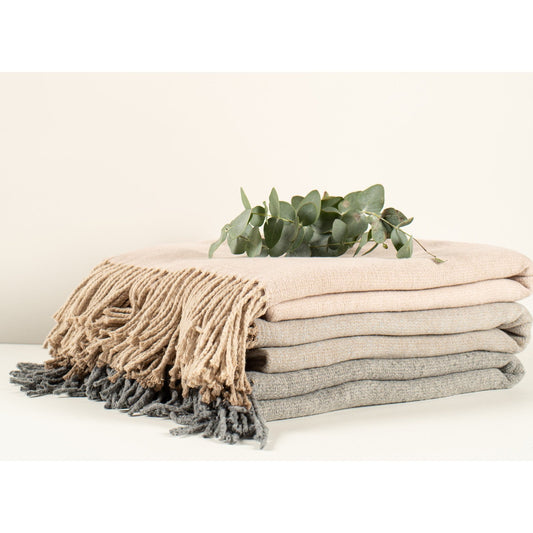 Looking for a snuggly blanket but not into wool? Then Jane is the blanket for you. This 80 % cotton mix is the softest blanket in our collection. Perfect for any occasion of the day. Available in 3 lovely timeless colors!