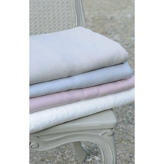 Emma linen tablecloths are the perfect basic to dress your table. This versatile high-quality washed linen can be endlessly combined. In a timeless way on its own or a more charming way combined with our lace or voile runners, table linens or placemats. The Emma tablecloth is machine washable, iron free and has 0% shrinkage!